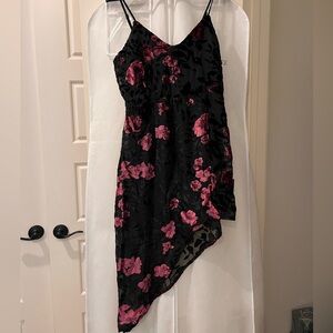 NWT Lulu’s formal asymmetrical dress